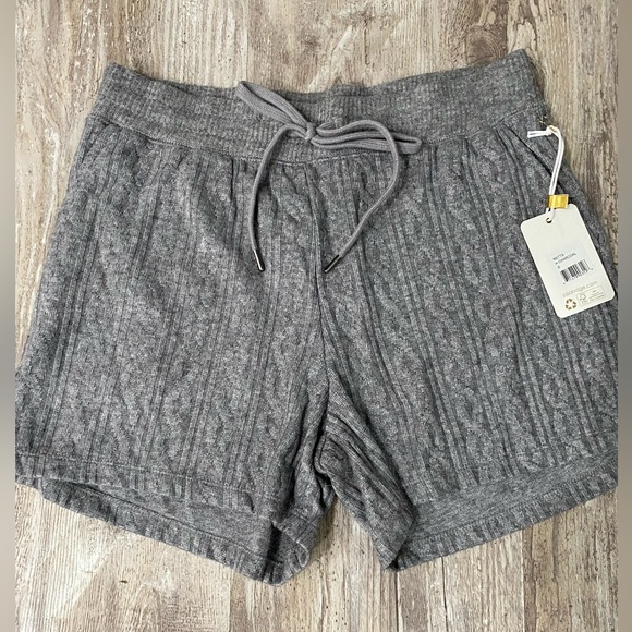 NWT P.J. SALVAGE Tropical Tramway Pajama Shorts-Size small - Picture 8 of 8